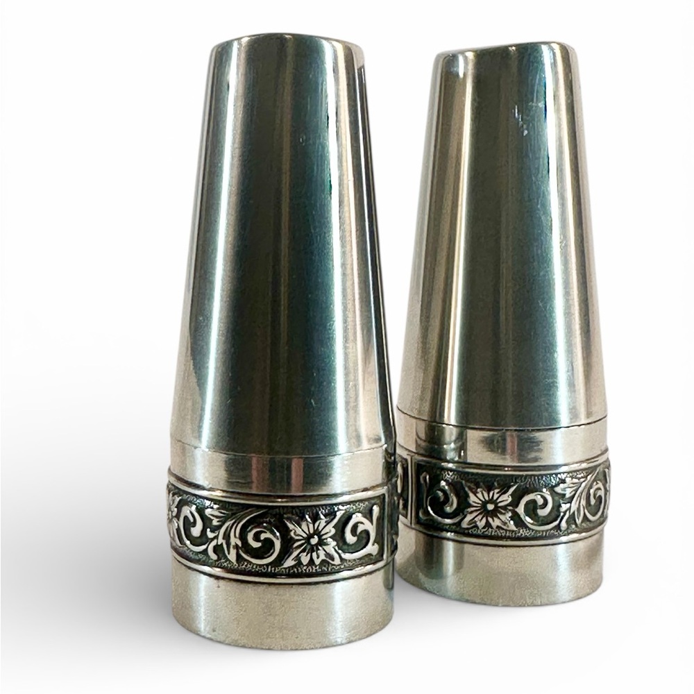 Decorator Stainless Steel circa 60-70s
Salt & Pepper Shaker Set MCM Japan